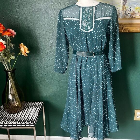 New York and Company Dressed designed by Eva Mendes - Picture 1 of 6